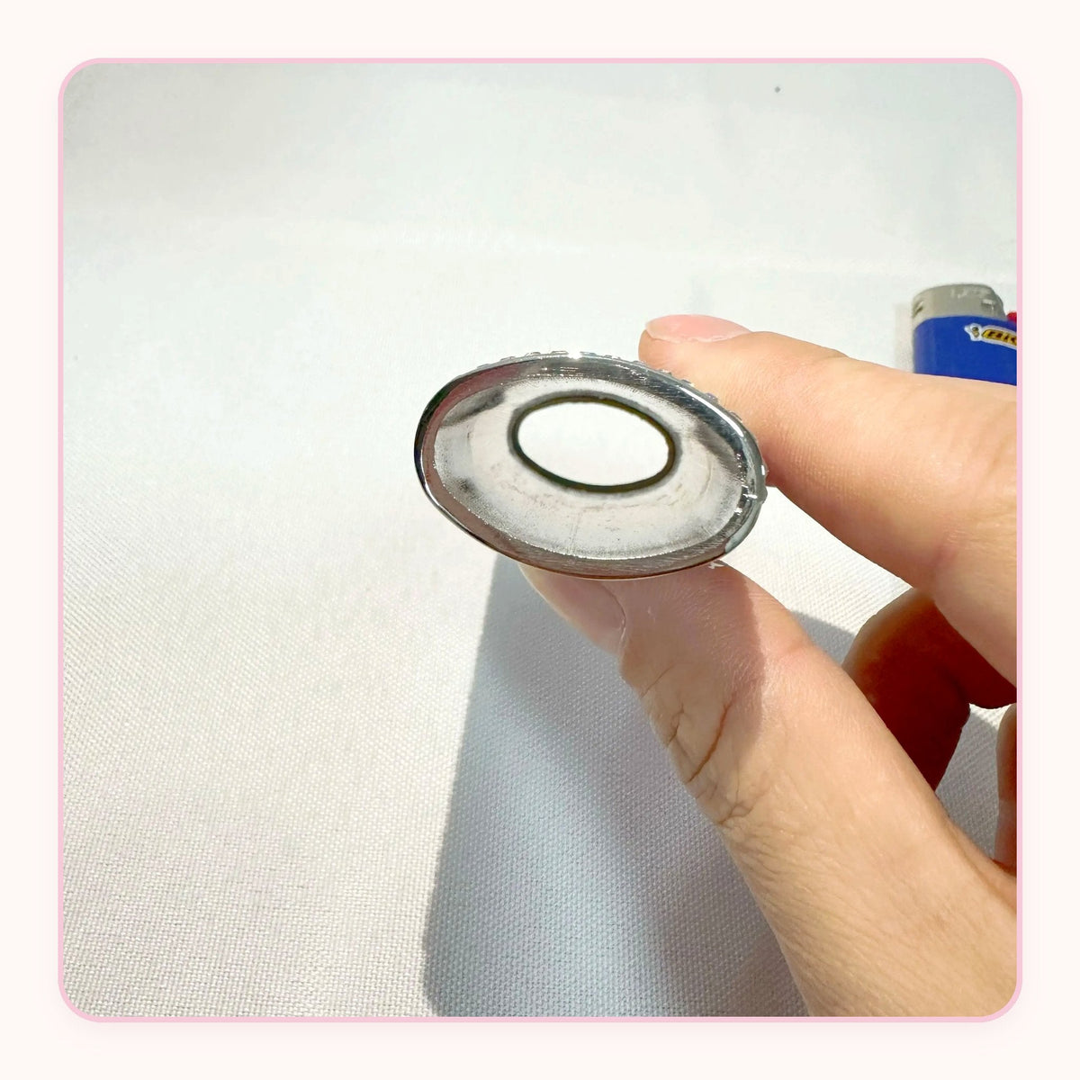 Silver rhinestone lighter case