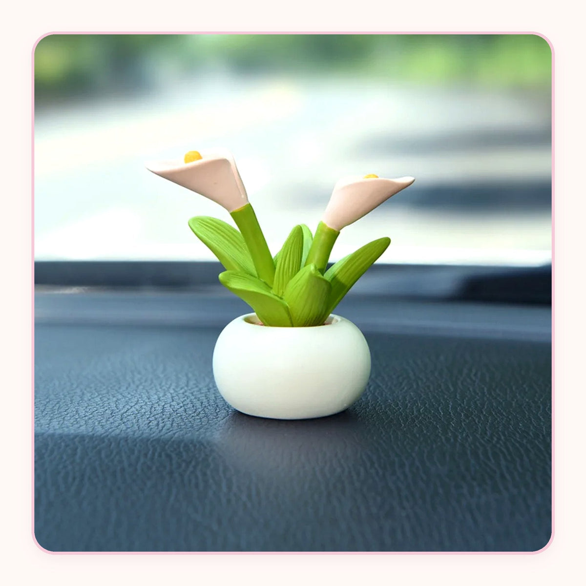 Tiny resin potted flower dashboard decoration